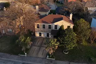 7022 Lanyon Dr, Dallas, TX 75227 - Photo 2