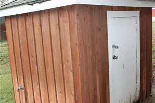 104 S Hubbard St, Alvord, TX 76225 - Photo 38