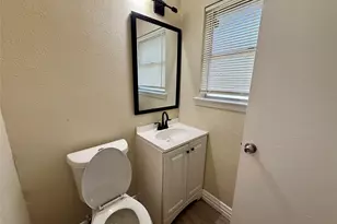2603 Foxcroft Cir, Denton, TX 76209 - Photo 16