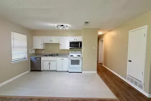 2603 Foxcroft Cir, Denton, TX 76209 - Photo 6