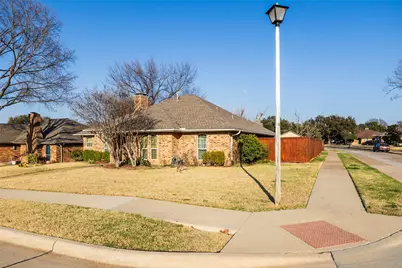 3100 Bellflower Lane, Carrollton, TX 75007 - Photo 32