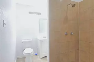 12116 Hoblitzelle Dr, Dallas, TX 75243 - Photo 20