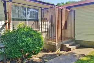 12116 Hoblitzelle Dr, Dallas, TX 75243 - Photo 6