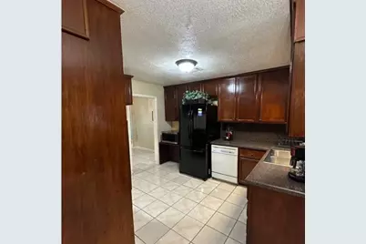 2438 Five Mile Circle, Dallas, TX 75233 - Photo 6