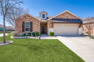 7612 Heritage Dr, Little Elm, TX 76227 - Photo 2