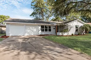 5017 Sabelle Ln, Haltom City, TX 76117 - Photo 2