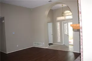 821 Lowe Dr, Cedar Hill, TX 75104 - Photo 2