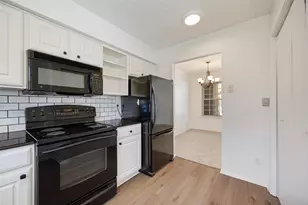 5300 Keller Springs, Dallas, TX 75248 - Photo 4