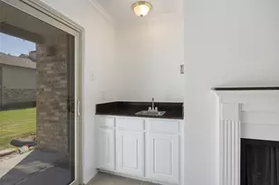 5300 Keller Springs, Dallas, TX 75248 - Photo 10