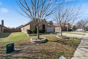 244 Valley View Dr, Waxahachie, TX 75167 - Photo 2