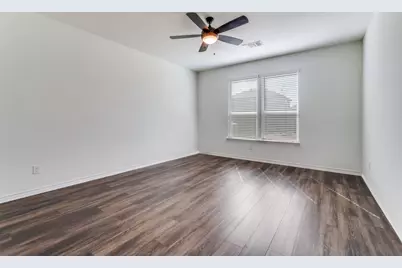 916 Waggoner Drive, Aubrey, TX 76227 - Photo 4