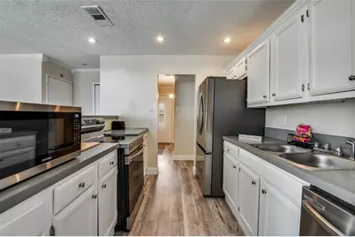 10222 Red Maple Drive, Dallas, TX 75249 - Photo 10