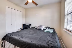 10222 Red Maple Dr, Dallas, TX 75249 - Photo 16