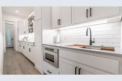 5611 Hondo Drive, De Cordova, TX 76049 - Photo 12