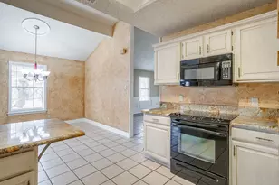 8129 County Rd 804, Burleson, TX 76028 - Photo 10