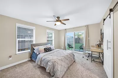 828 Elsbeth Street, Dallas, TX 75208 - Photo 28