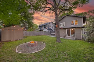 828 Elsbeth St, Dallas, TX 75208 - Photo 32