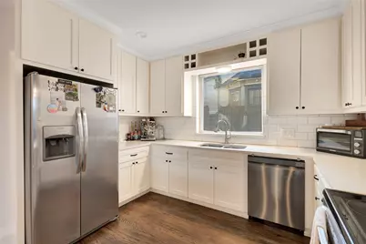 828 Elsbeth Street, Dallas, TX 75208 - Photo 14