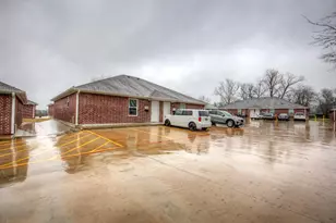 800 Sycamore St, Commerce, TX 75428 - Photo 8