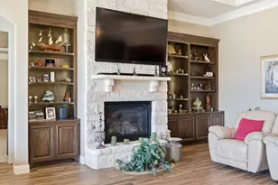 1208 Sunset Bay Dr, Granbury, TX 76048 - Photo 8