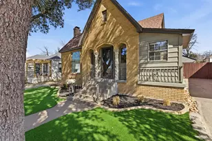 2627 Forest Park Blvd, Fort Worth, TX 76110 - Photo 2