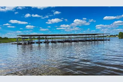 302/303 Lago Vista Drive, Athens, TX 75752 - Photo 12