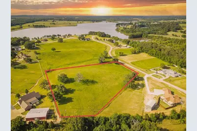 302/303 Lago Vista Drive, Athens, TX 75752 - Photo 2