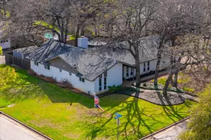 1819 W Cedar Elm Dr, Arlington, TX 76012 - Photo 2