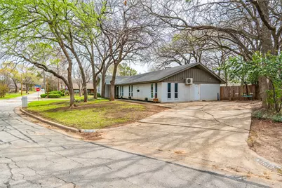 1819 W Cedar Elm Drive, Arlington, TX 76012 - Photo 4