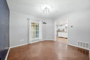 6917 Wilton Dr, Fort Worth, TX 76133 - Photo 14