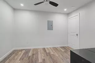 405 Torrey St, Granbury, TX 76048 - Photo 14