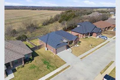711 Hadley Lane, Valley View, TX 76272 - Photo 36