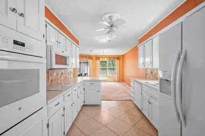 629 Williamsburg Court, Granbury, TX 76048 - Photo 18