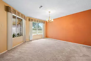 629 Williamsburg Ct, Granbury, TX 76048 - Photo 12