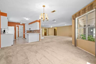 629 Williamsburg Court, Granbury, TX 76048 - Photo 14