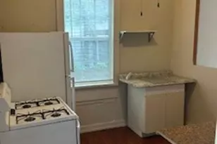 617 W Gandy St, Denison, TX 75020 - Photo 2