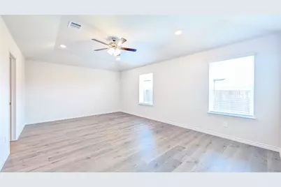 2421 Apex Avenue, Grand Prairie, TX 75052 - Photo 14