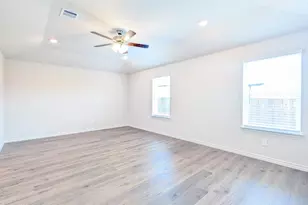 2421 Apex Ave, Grand Prairie, TX 75052 - Photo 14