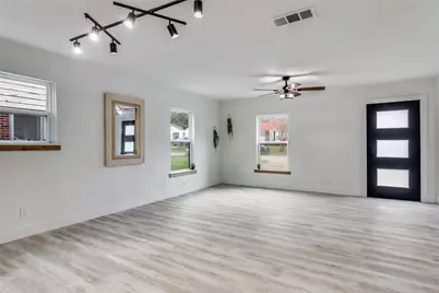 4221 Donnelly Avenue, Fort Worth, TX 76107 - Photo 6