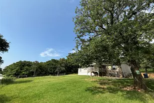 137 Neely Trail, Gainesville, TX 76240 - Photo 2