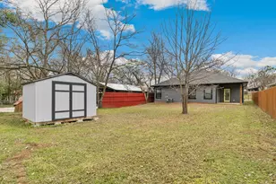 1029 W Hull St, Denison, TX 75020 - Photo 32