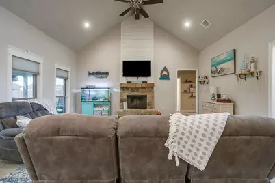 111 Treys Way, Godley, TX 76044 - Photo 12