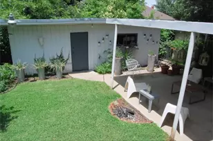 2212 Lipscomb St, Fort Worth, TX 76110 - Photo 12