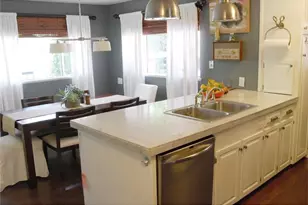 2212 Lipscomb St, Fort Worth, TX 76110 - Photo 4