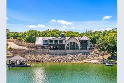 212 Hilltop Drive, Gainesville, TX 76240 - Photo 1