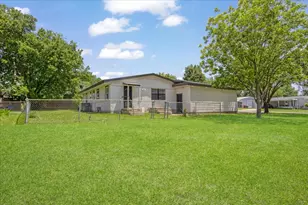 1815 W Brockett St, Sherman, TX 75092 - Photo 24