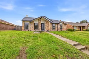 2929 Kingswood Dr, Garland, TX 75040 - Photo 2