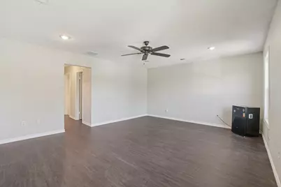 1105 Parkhill Avenue, Saginaw, TX 76179 - Photo 6