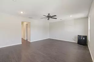 1105 Parkhill Ave, Saginaw, TX 76179 - Photo 6