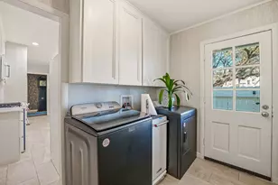 421 W Hazelwood Dr, Fort Worth, TX 76107 - Photo 22